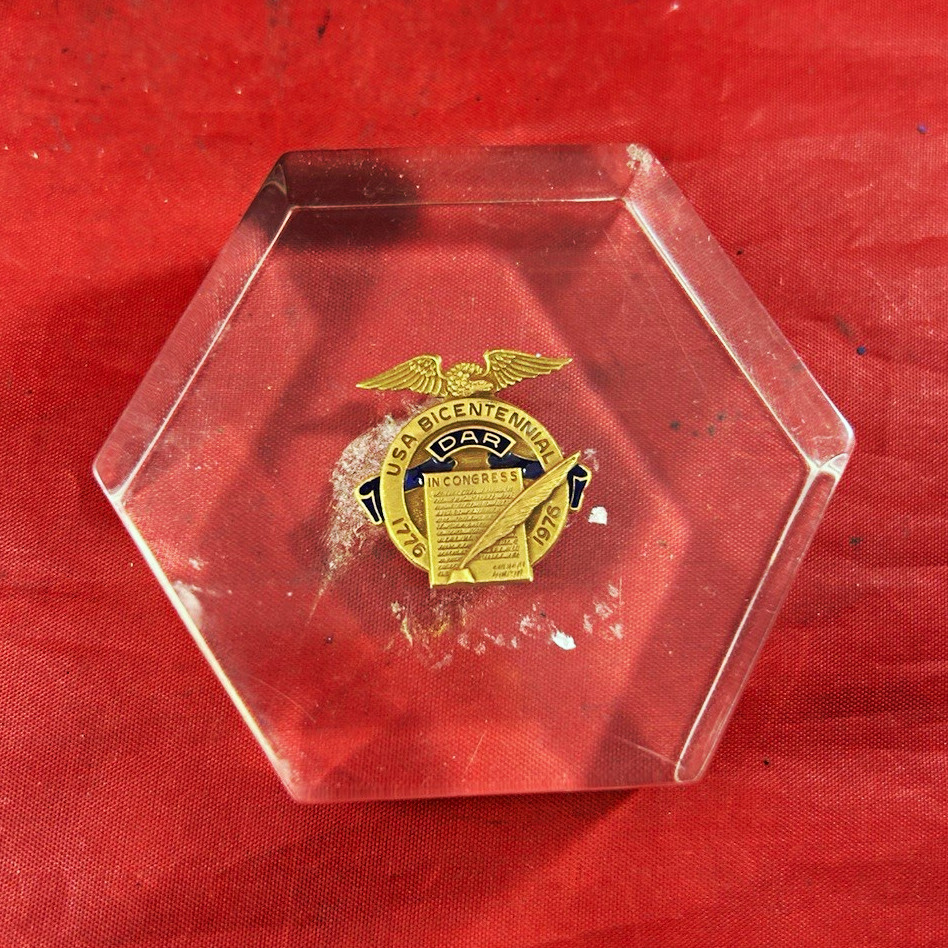 Daughters of the American Revolution DAR 1776-1976 Bicentennial Pin Hexagon RARE Daughters of the American Revolution DAR 1776-1976 Bicentennial Pin Hexagon RARE