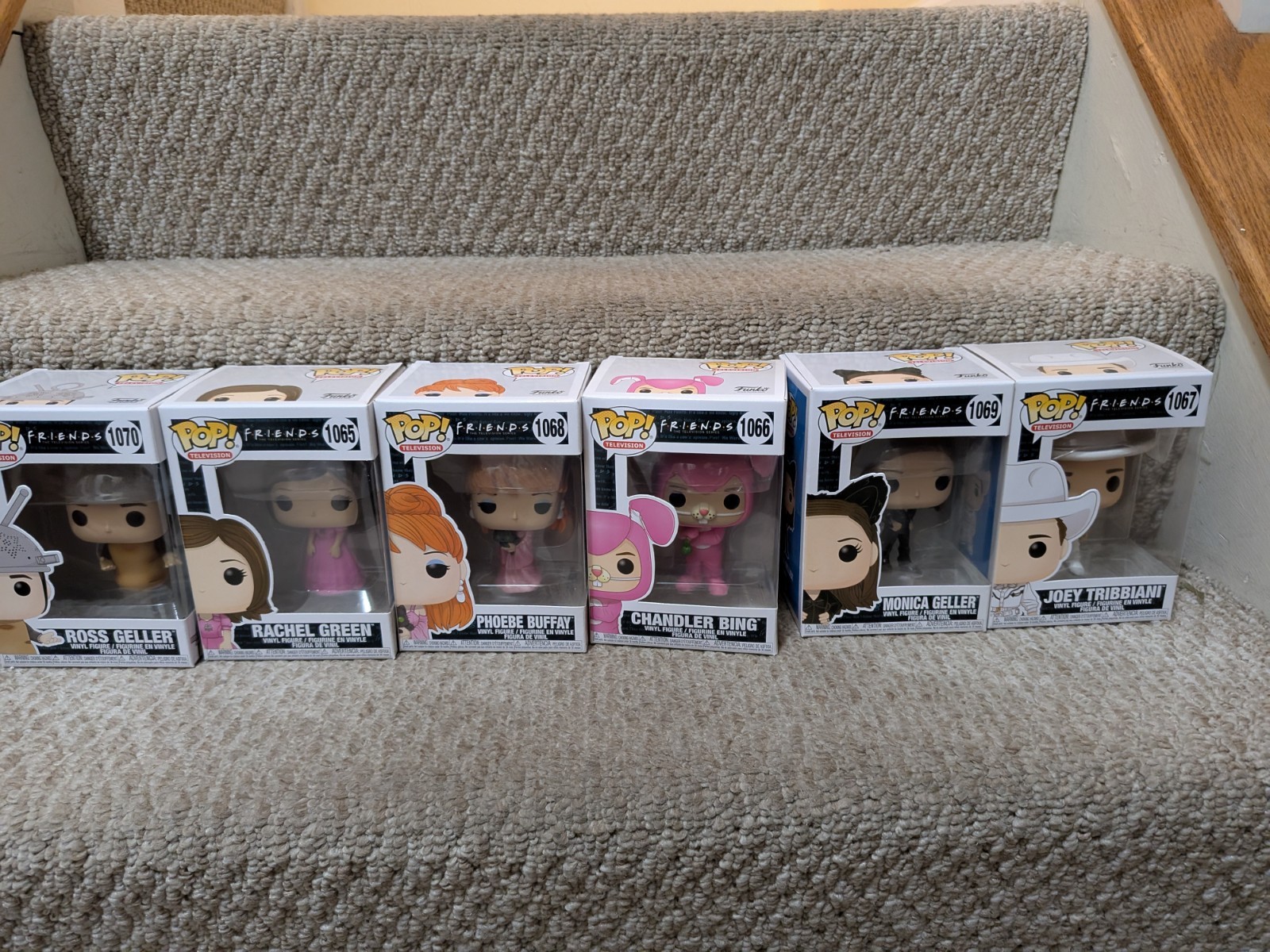 Funko Pop Vinyl: Friends - Joey, Chandler, Monica #1065-1070 (SET) Funko Pop Vinyl: Friends - Joey, Chandler, Monica #1065-1070 (SET)