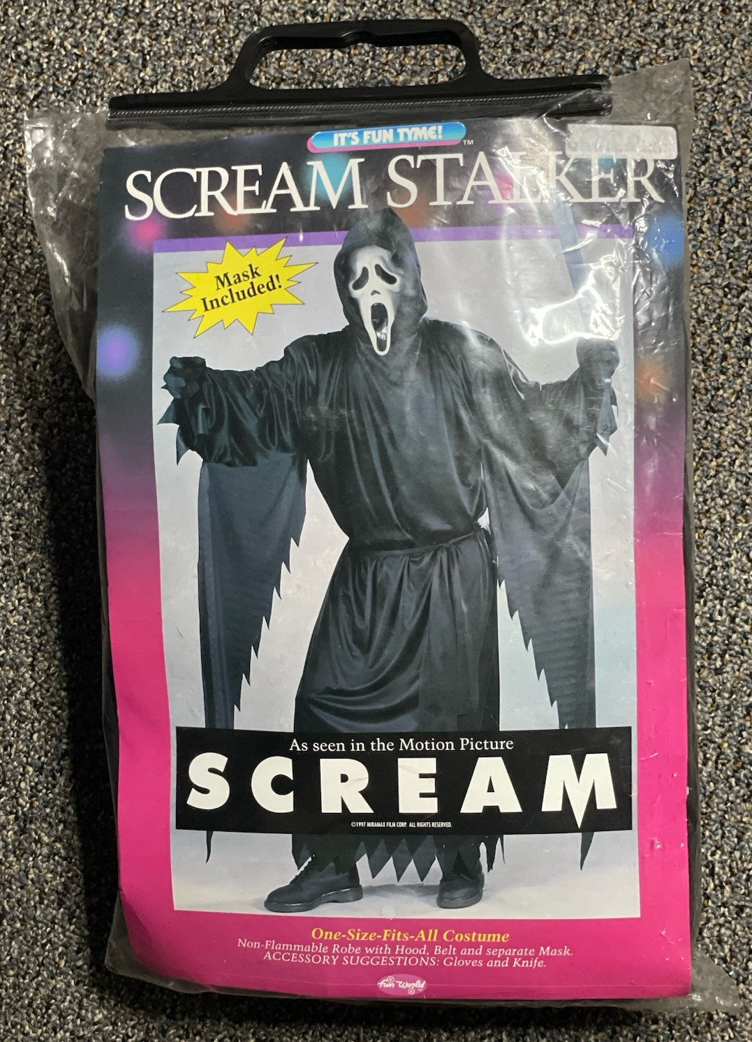 Vintage Fun World Scream Stalker One Size Fits All Costume Ghostface Mask 1997 Vintage Fun World Scream Stalker One Size Fits All Costume Ghostface Mask 1997