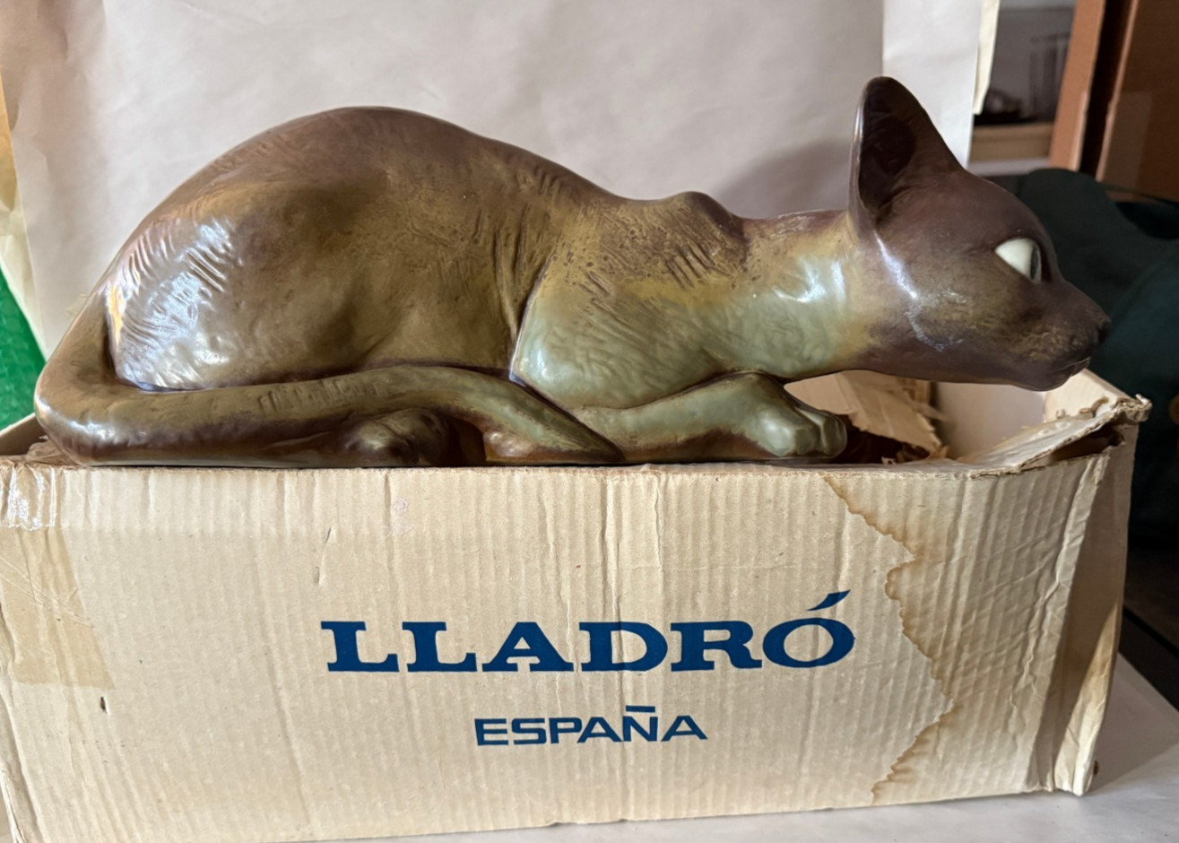 Rare LLADRO Prowling Cat Model #12001 w/ Original Box Rare LLADRO Prowling Cat Model #12001 w/ Original Box