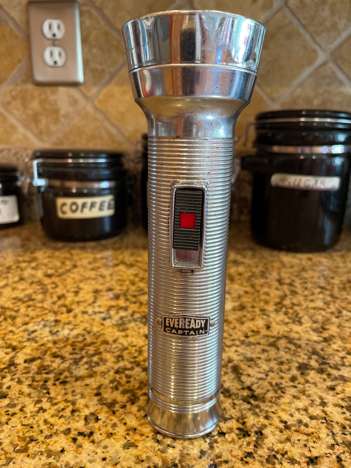 Vintage Eveready Captain Chrome Ribbed Flashlight Takes 2 C Batteries USA Vintage Eveready Captain Chrome Ribbed Flashlight Takes 2 C Batteries USA