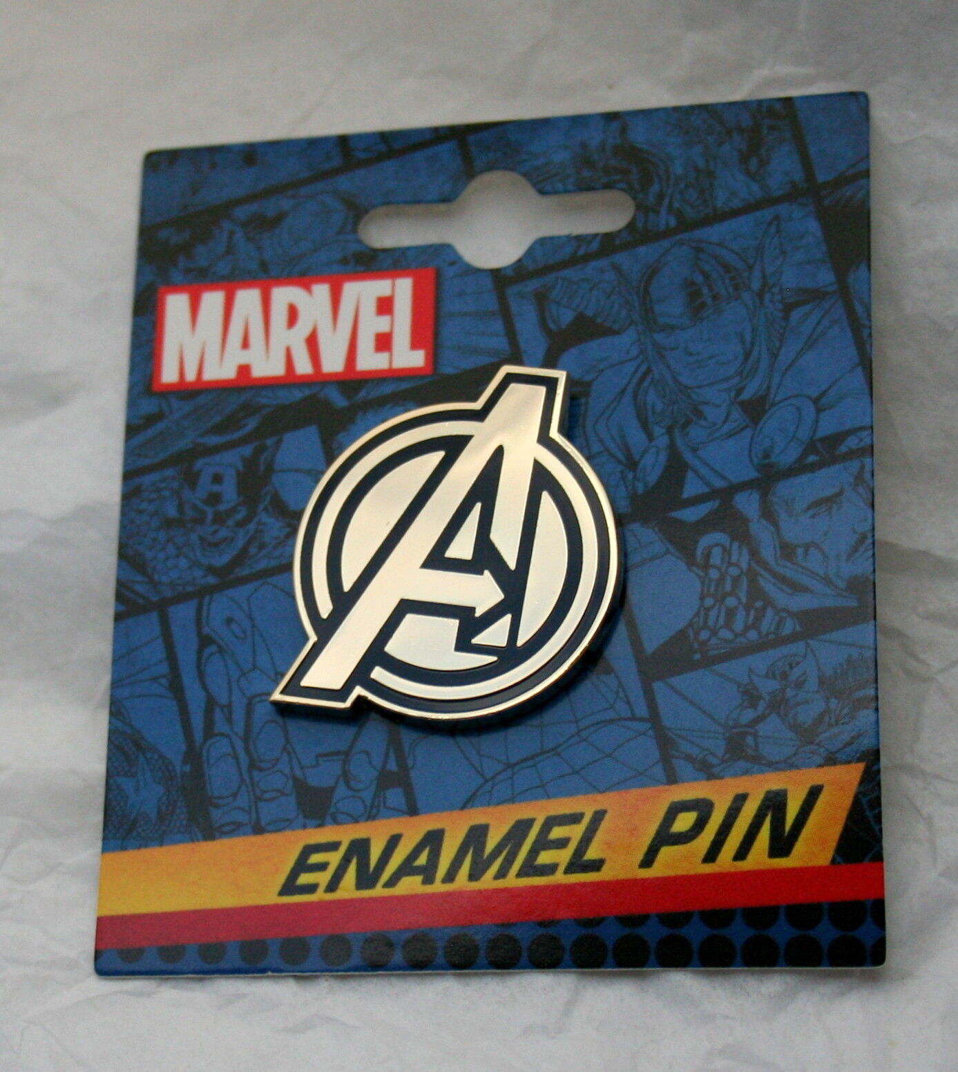 Marvel Comics The Avengers Enamel Pin New NOS MOC 2017 Lapel Hat