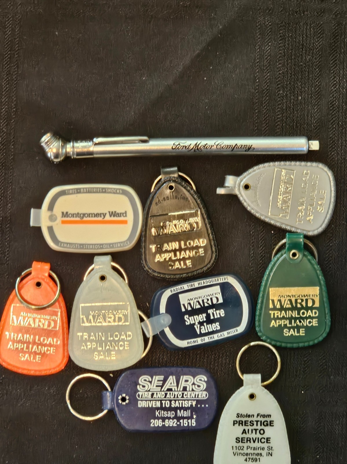 Vintage Montgomery Ward & Sears Keychain Lot – Auto & Appliance Promo Fobs Vintage Montgomery Ward & Sears Keychain Lot – Auto & Appliance Promo Fobs
