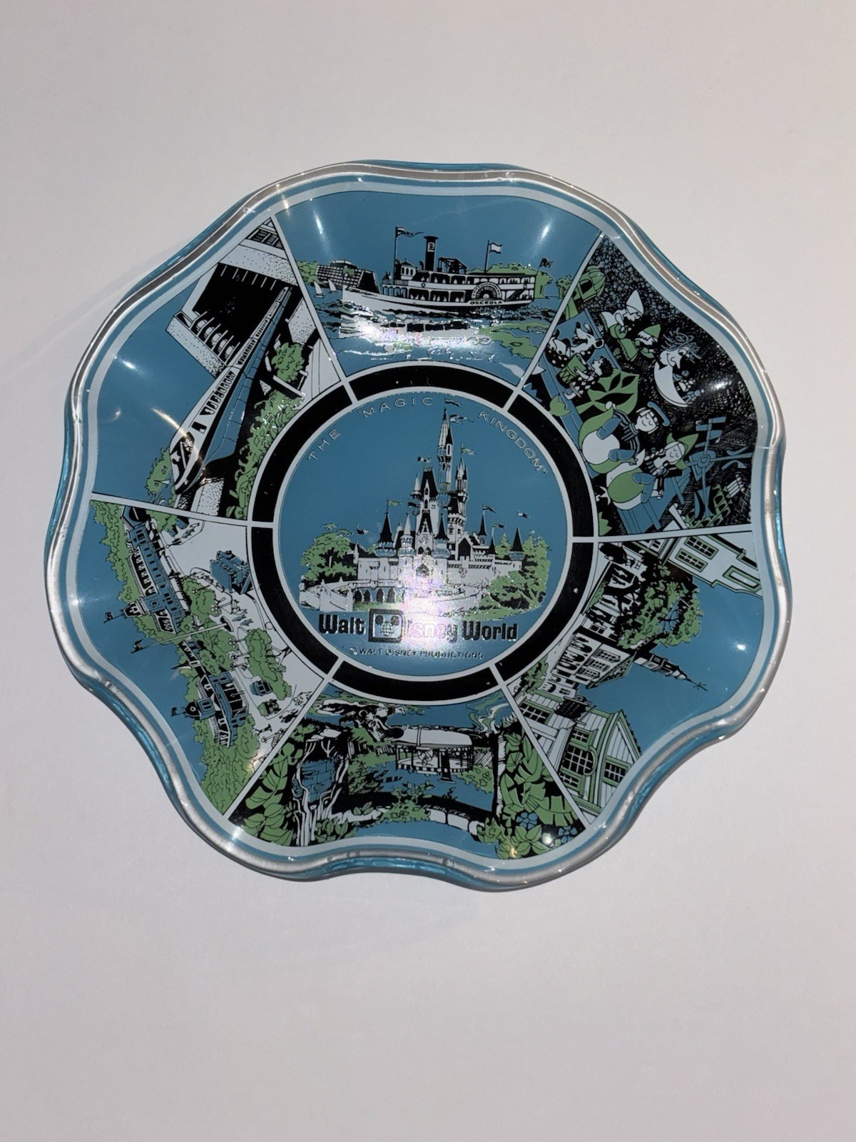 Vintage 1970s Walt Disney World Magic Kingdom Ruffled Glass Souvenir Dish EUC Vintage 1970s Walt Disney World Magic Kingdom Ruffled Glass Souvenir Dish EUC