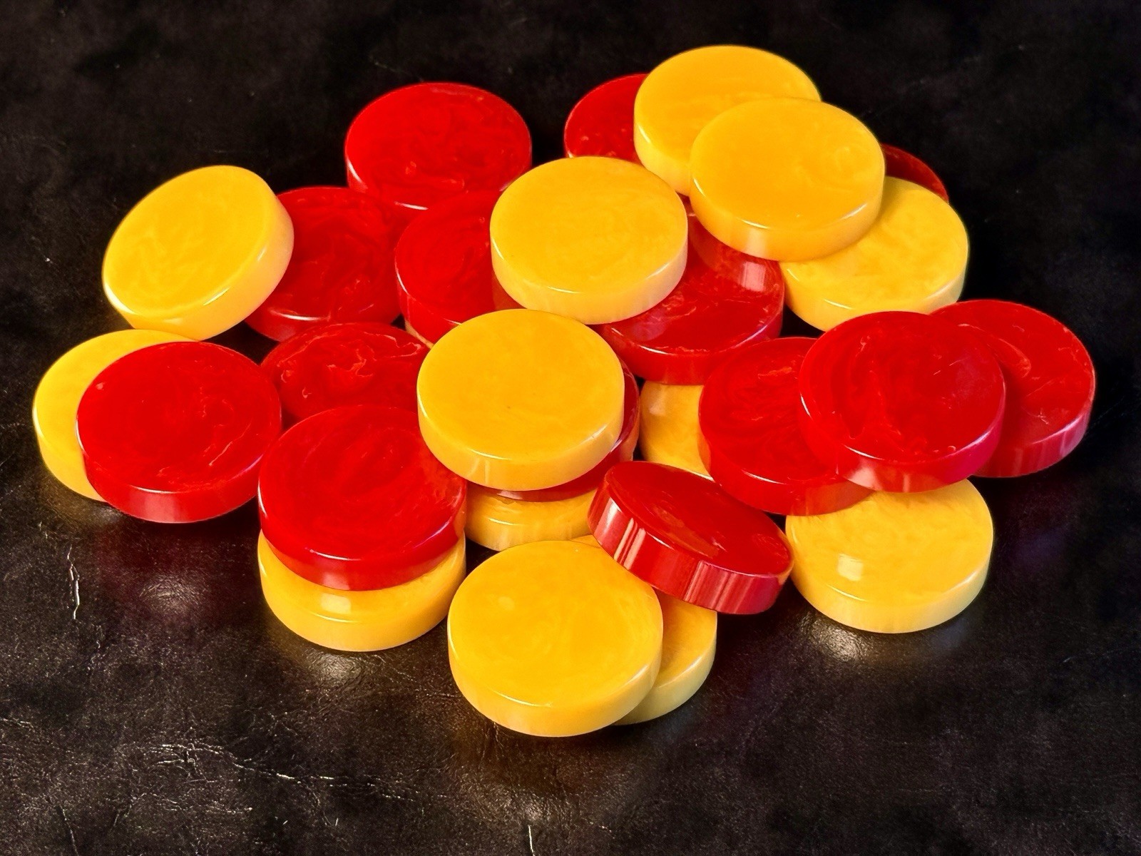 30 Marbled Bakelite Backgammon Checkers Red And Butterscotch 1.25” 30 Marbled Bakelite Backgammon Checkers Red And Butterscotch 1.25”