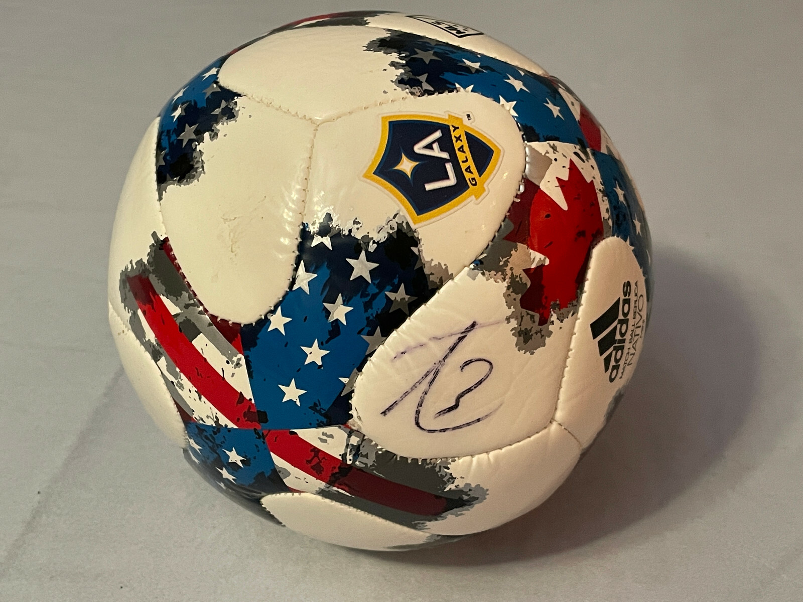 HAND SIGNED Ashley Cole LA Galaxy MLS adidas Match Ball Replica NATIVO MiniSize1 HAND SIGNED Ashley Cole LA Galaxy MLS adidas Match Ball Replica NATIVO MiniSize1