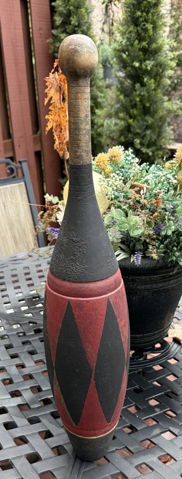 Huge Antique Indian Club - 24" - 5lbs - Painted diamonds - Exercise + Folk art Huge Antique Indian Club - 24" - 5lbs - Painted diamonds - Exercise + Folk art