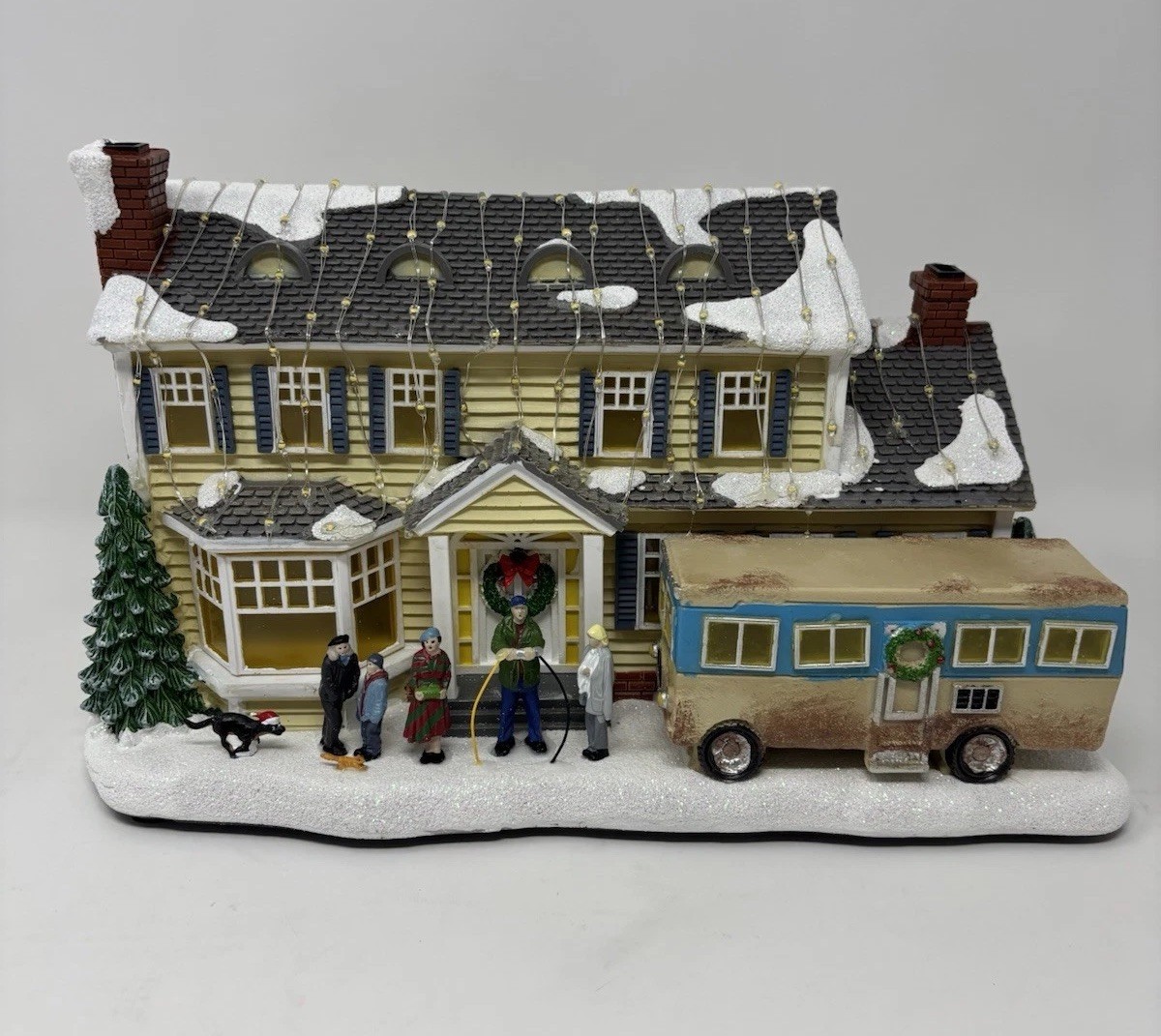 NEW - WB Christmas Vacation Lighted Ceramic House LOWES exclusive SHIPS FAST