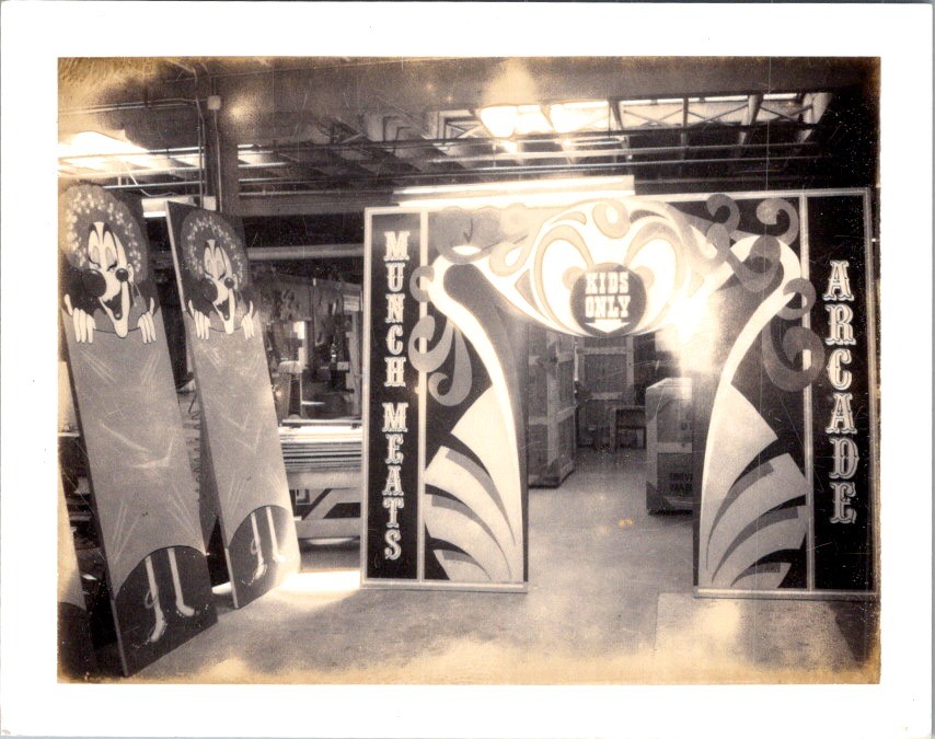 1970s Munch Meats Arcade Kids Only Booth Photograph Animatronic Signage 1970s Munch Meats Arcade Kids Only Booth Photograph Animatronic Signage
