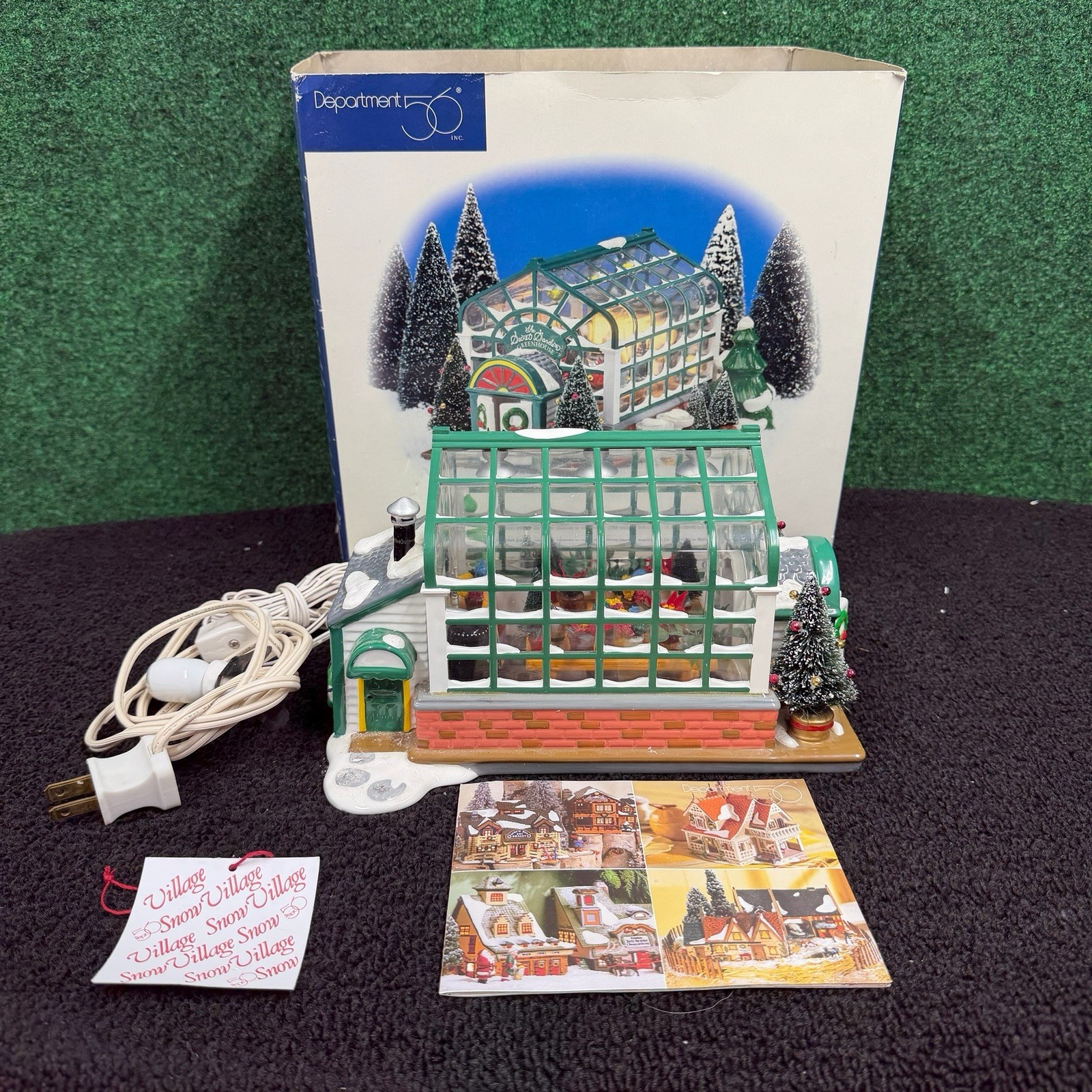Dept 56 - Snow Village - Secret Garden Greenhouse #54949 - Box, Light & Sleeve Dept 56 - Snow Village - Secret Garden Greenhouse #54949 - Box, Light & Sleeve