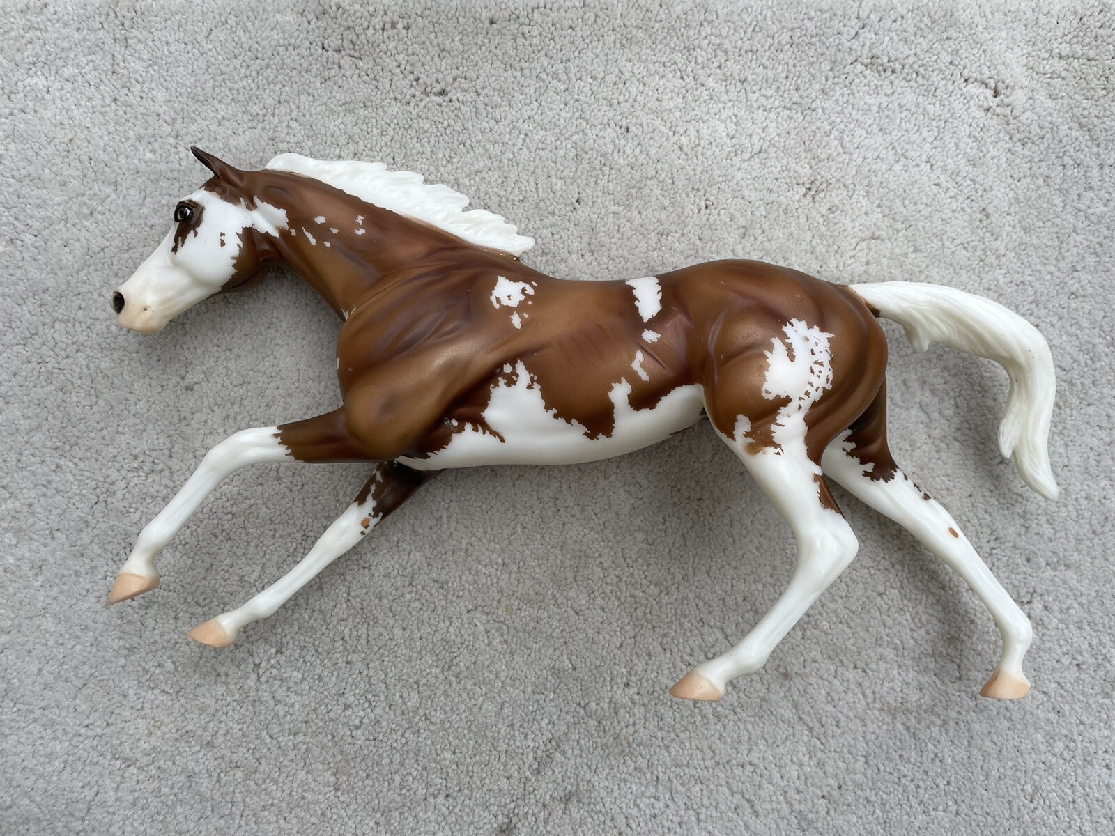 Rare Retired Breyer Horse #1470 Sato Palomino Pinto Cigar Thoroughbred Rare Retired Breyer Horse #1470 Sato Palomino Pinto Cigar Thoroughbred