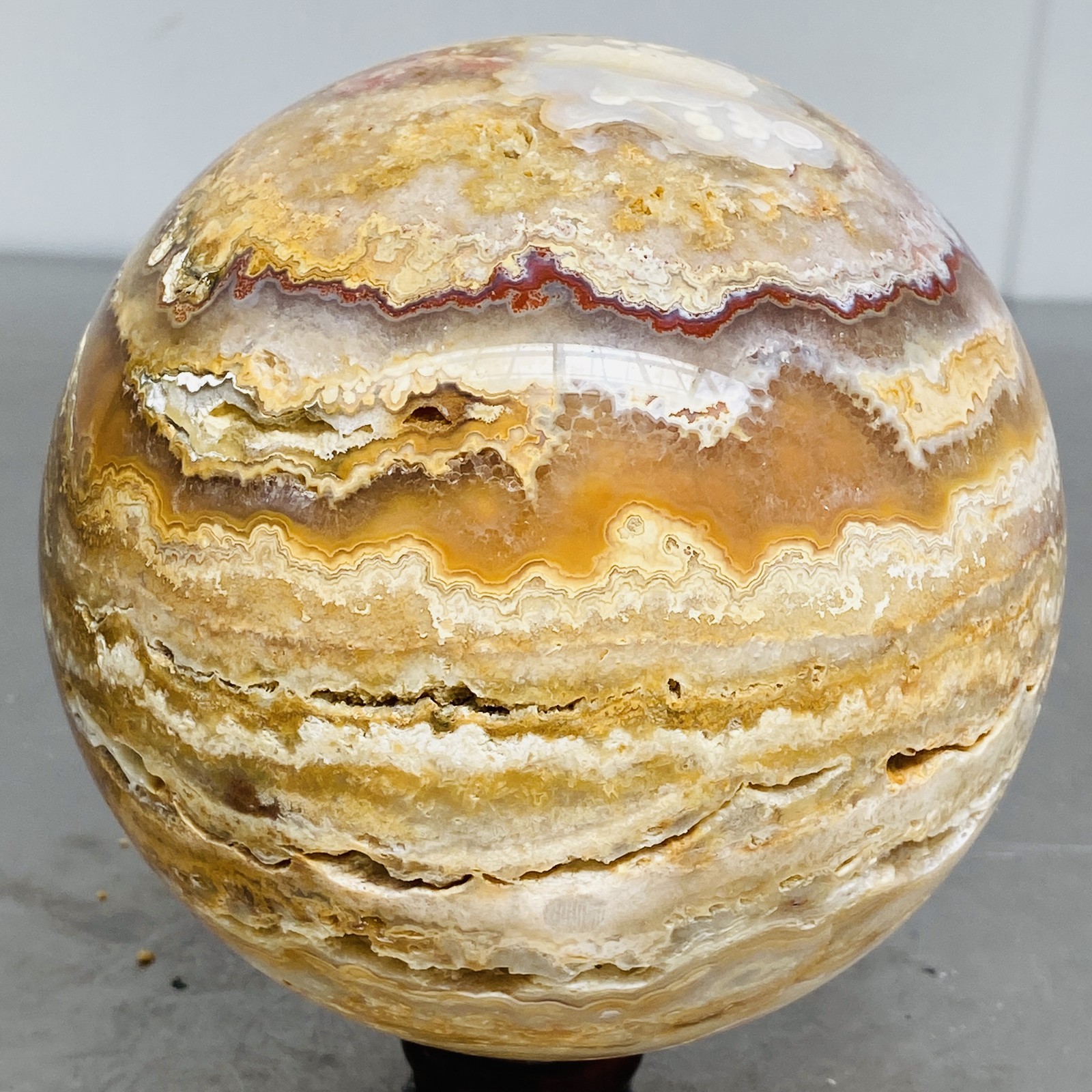 Natural thousand-layer agate crystal ball healing 2720G (5.99LB) Natural thousand-layer agate crystal ball healing 2720G (5.99LB)