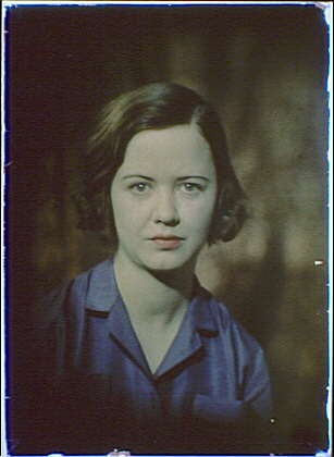 Photo:Arnold Genthe Woman in Blue Shirt Portrait Autochrome 1906-1942 Photo:Arnold Genthe Woman in Blue Shirt Portrait Autochrome 1906-1942