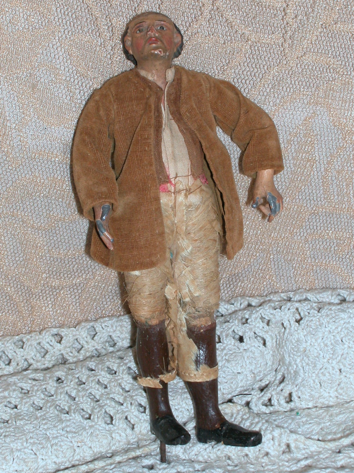 Early Antique Neapolitan Terracotta Creche Figure Man 7-1/2" Early Antique Neapolitan Terracotta Creche Figure Man 7-1/2"