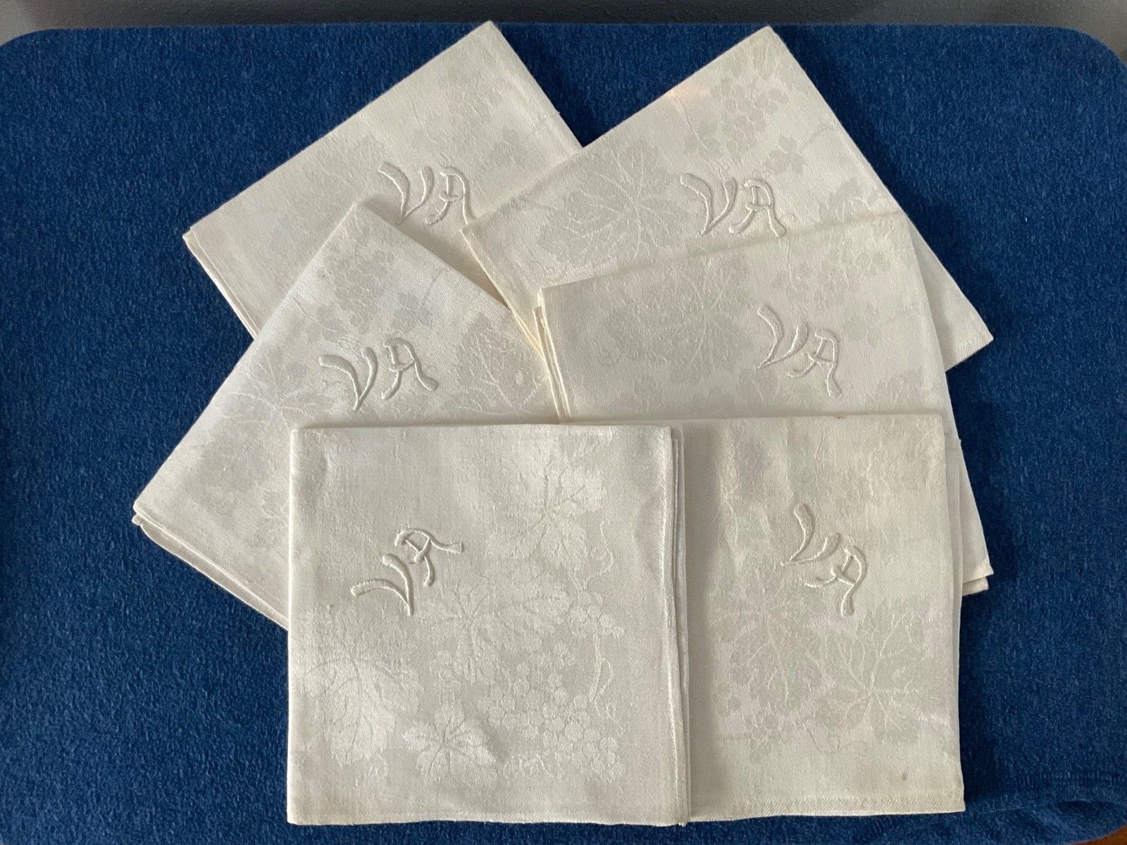 6 Antique White Linen Damask Napkins, 20x20 inches, Initials VA, Grapes, Leaves 6 Antique White Linen Damask Napkins, 20x20 inches, Initials VA, Grapes, Leaves