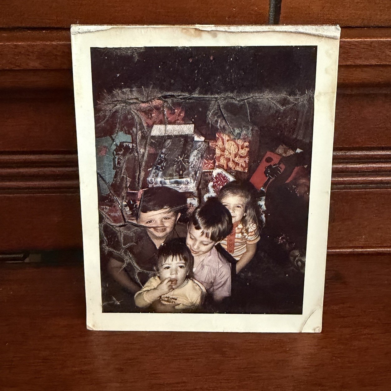 VINTAGE CREEPY POLAROID PICTURE SURVIVED HOUSE FIRE ODDITIES