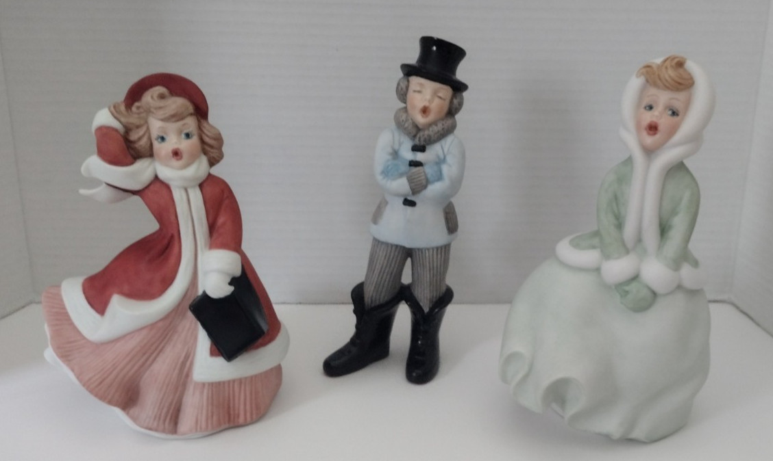 Vintage Atlantic Mold Ceramic Christmas Carolers Figurines Hand Painted Signed Vintage Atlantic Mold Ceramic Christmas Carolers Figurines Hand Painted Signed