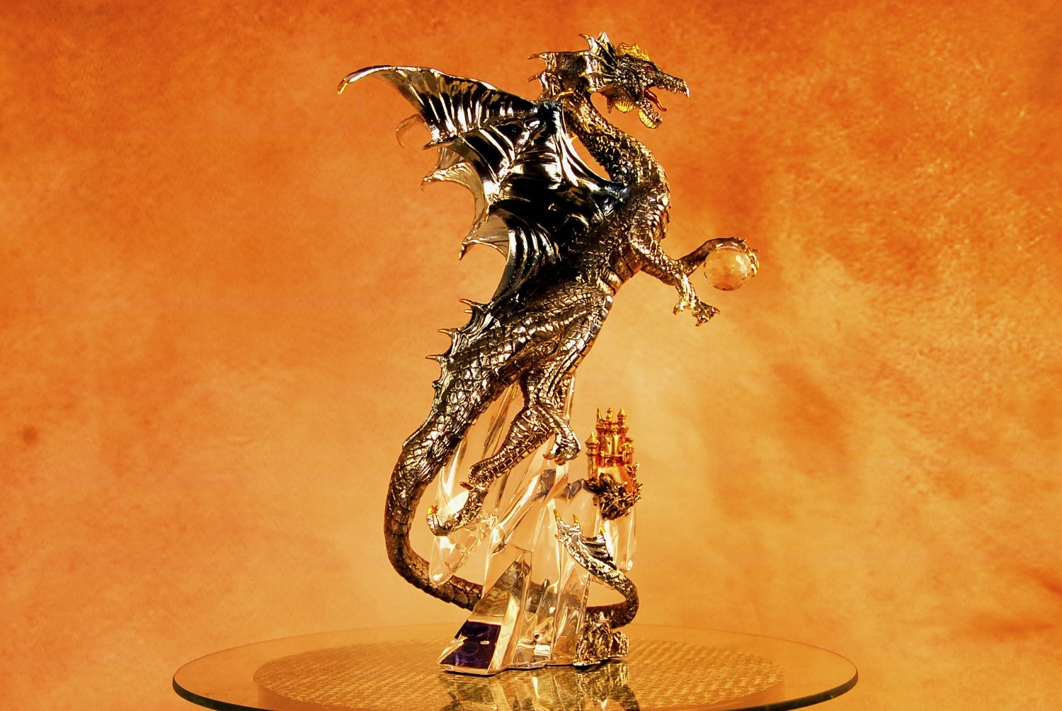 1990~Franklin Mint Michael Whelan "Guardian of the Treasure" Silver Dragon 11" 1990~Franklin Mint Michael Whelan "Guardian of the Treasure" Silver Dragon 11"