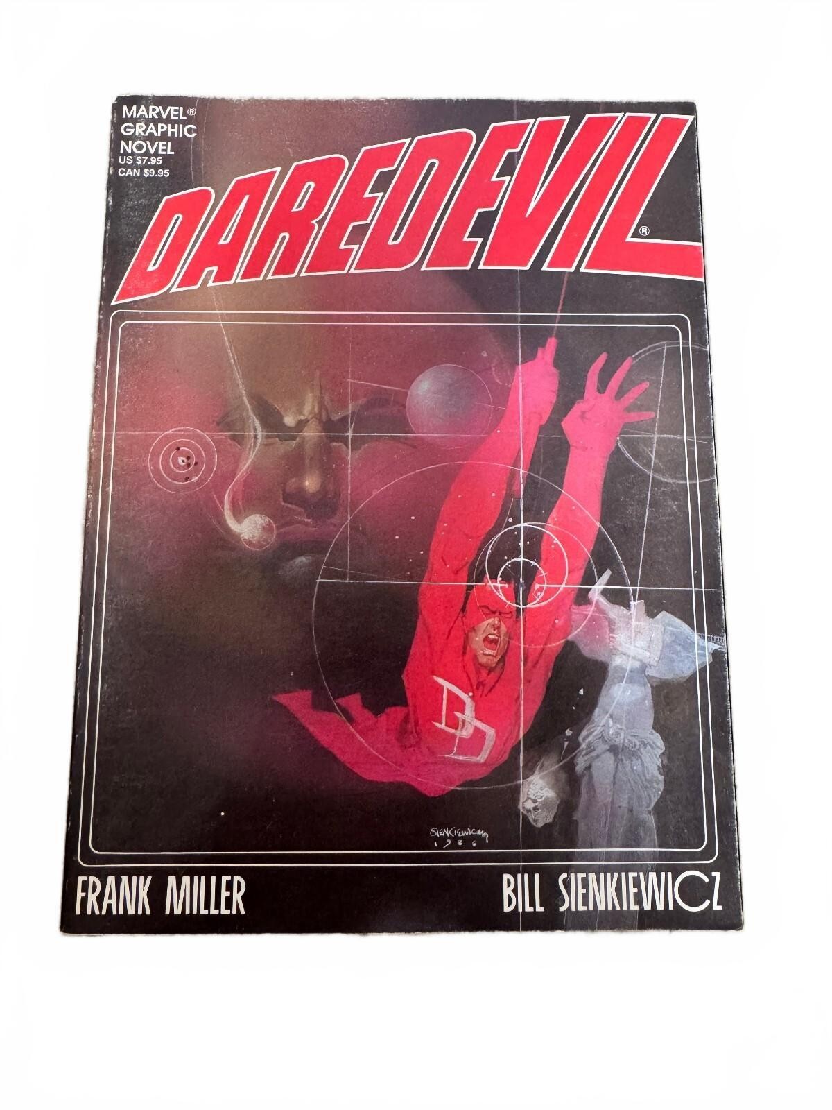 Vintage 1986 Daredevil: Love and War Marvel Graphic Novel - Frank Miller Art Vintage 1986 Daredevil: Love and War Marvel Graphic Novel - Frank Miller Art