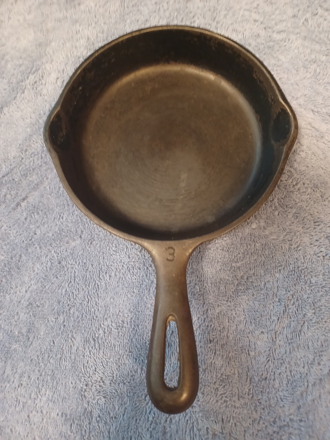 Vintage Wagner Ware #3 Cast Iron Skillet Pan 6 1/2 Inch Vintage Wagner Ware #3 Cast Iron Skillet Pan 6 1/2 Inch