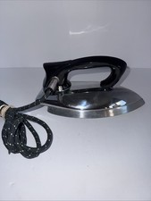 Vintage Landers Frary & Clark Iron Model 1229 USA Vintage Works Tested picture