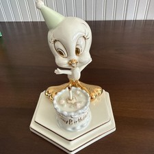 Vintage LENOX “TWEETY’S BIRTHDAY” PORCELAIN FIGURINE - Warner Brothers picture