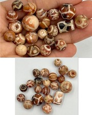 22 Genuine Ancient Near Eastern Etched Carnelian Bead Lot in good Condition picture