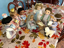 Precious Moments Vintage 8-Piece Nativity Set Mary, Joseph Baby Jesus, Angel picture