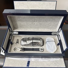Maserati Levante Aluminum Chrome Model Scale 1:43 Paperweight Gift Box Set picture