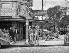 1940 STARKE, FLORIDA Street Scene Photo (233-H) picture