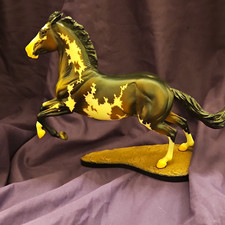 Breyer BreyerFest 2022 Marzipan Traditional Seal Bay Pinto Pattern 1,100 Pieces picture