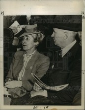 1946 Press Photo Mrs. Calvin Coolidge, Widow of former President, Morris Lambie picture