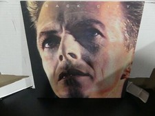 English LP White collar limited edition numbering David Bowie Crack City picture
