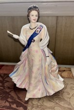 John Bromley Queen Elizabeth II Rainbow Dress Porcelain Statue #26/500 Rare picture