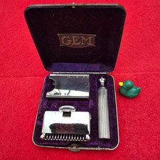 Vintage GEM Model 1912 Safety Razor with Chrome Case (Item #257) picture