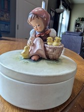 M.I. Hummel Chick Girl Covered Box HUM 111/57 TMK-3 Goebel W Germany Vintage picture