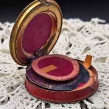 Duska Langlois Vintage Red Gold Compact Mirror 1930’s Era Fab Collection Item picture