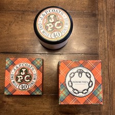 VINTAGE GIANT SPOOL J & P COATS 40 One Mile White Cotton Thread + Tartan Box picture