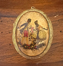 Vintage Oval Hinged Gold Tone Compact Locket Pendant w/ Romantic Couple Scene picture