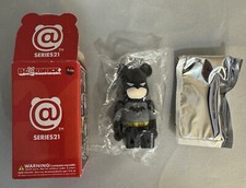Medicom Bearbrick Series 21 Hero Batman 100% DC Comics Be@rbrick Designer Toy picture