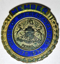 RARE 1975-76 PENNSYLVANIA HOUSE OF REPRESENTATIVES HONORABLE MEMBER BADGE PIN picture