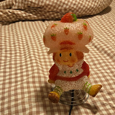 Strawberry Shortcake Popcorn Plug-In Night Light, Corded Switch Plastic Pink/Red picture