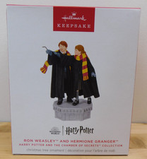 2025 Hallmark Keepsake Ornament Ron Weasley & Hermione Granger NIB Harry Potter picture