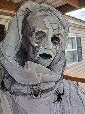 Pre-Owned Grandin Road Spider Lady Prop picture