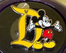 Disney Pin Hidden Mickey Character Disneyland D 2019 Mickey Mouse Pin DLR picture