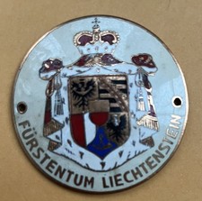 Badge souvenir auto car Liechtenstein Principality Furstentum coat of arms A picture