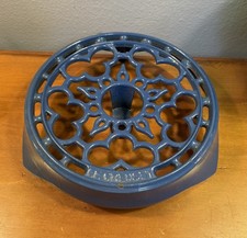 LE CRUISET TRIVET Warmer Blueberry Retired Made in France picture