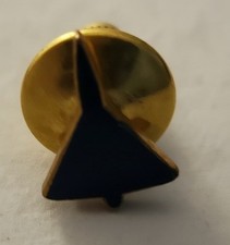 VINTAGE US AIR FORCE CONVAIR F-102 DELTA DAGGER BLUE PIN 1/2