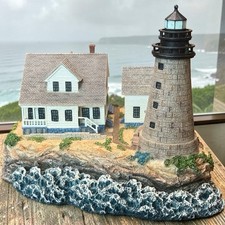 Rare Harbour Lights Mount Desert Lighthouse Maine HL#564 W/ Box & COA picture