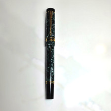 Parker Duofold International Fountain Pen - Marbled Green - 18K Gold M Nib picture